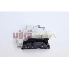 замок двери передней правой