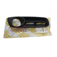 заглушка бампера переднего правая